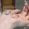 Anillo de Huevo de Paloma de Lujo Ligero de Nicho con Incrustaciones de Diamantes en Forma de Ola Diseño Apilado Joyería Refinada Irregular de Gama Alta