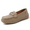 Novos Mocassins de Largura Larga Casuais Sapatilhas Femininas Solado Macio Cabedal Macio Sapatos para Mãe Confortáveis Tamanho Grande Mocassins Sapatos Femininos
