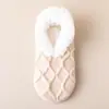 [Transfronteiriço] Pantufas e meias de lã de cordeiro com padrão de losangos para mulheres, com pontos antiderrapantes, adequadas para uso interno em pisos, disponíveis em seis cores sólidas, estoque de fábrica