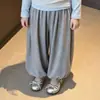 Traje para Niña 2026 Otoño Nuevo Estilo Bebé Niña Auténtico Conjunto de Dos Piezas Capa Base Manga Larga Suave Pegajoso Pantalones de Pierna Ancha Conjunto de Tres Piezas