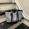 Bolsa Tote Elegante de Grande Capacidade, Nova Coleção Outono/Inverno 2025, Costura em Cor Contrastante, Textura Simples, para Usar na Axila ou no Ombro, Bolsa Feminina