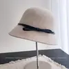 Sombrero de Pescador de Lana con Lazo de Cinturón Estilo Británico para Mujer Invierno Retro Versátil Sombrero de Cubo Elegante Temperamento Sombrero de Cubo