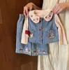 Conjunto de Ropa de Primavera para Niñas 2026 Nuevo Elegante Chaleco de Mezclilla y Pantalones Camisa de Muñeca Bordada Infantil Conjunto de Tres Piezas