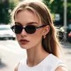 Gafas de Sol de Moda Estilo Influencer para Hombres y Mujeres, Esenciales de Aspecto Natural, Montura Ovalada Retro, Gafas de Sol Versátiles para Uso Diario con Protección UV