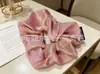 Moderna y de Alta Gama Gomas para el Cabello de Satín con un Diseño Elegante y Brillante de Alta Elasticidad. Suministro al por mayor. Venta directa del fabricante