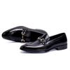 Zapatos casuales de cuero, zapatos casuales de negocios para hombre, mocasines de punta puntiaguda de cuero genuino para hombre, zapatos de hombre hechos a mano de exportación británica transfronteriza.
