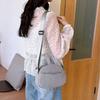Versión Coreana del Nuevo Bolso de Hombro Versátil de Moda para Hombres y Mujeres Bolso Cruzado Casual de Moda para el Trabajo y el Día a Día
