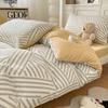 Juego de cama de algodón de tres piezas para dormitorio de estudiantes 100% algodón Cama Cama Sábanas Funda de edredón Individual Funda de edredón de algodón Estilo nuevo