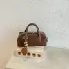 Bolsa Feminina de Nicho Transfronteiriça Outono/Inverno Nova Bolsa Boston Feminina Camurça de Alta Qualidade Retro Bolsa de Mão Bolsa de Ombro Bolsa Feminina