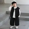 2399 Conjunto de Roupas de Outono para Meninos 2026 Novo Lindo Elegante Bebê Colete de Outono Conjunto de Três Peças Estilo Coreano Pequeno Jovem Mestre Moderno