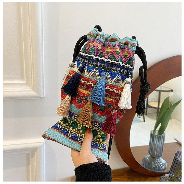 包包女可爱小挎包小鱼包云南民族风刺绣可爱逛街女士手机包单肩包