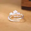 Anel Aberto Flor de Ameixa Criativo Banhado a Prata para Mulheres, Design Floral Vintage Bicolor, Joia Elegante e Fresca de Anel Flor de Cerejeira Atacado