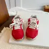 Sapatos Femininos 2026 Outono Novo Tênis Esportivo Infantil Tênis Leve Vermelho para Corrida Meninas Meninos Tendência Sapatos Forrest Gump