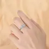 Anel de Casamento Punk Europeu e Americano Banhado a Prata Diamante de 1 Quilate Luxo Leve Seis Garras Cor D Anel de Noivado Proposal para Casal Venda Direta da Fábrica