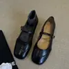Zapatos planos para mujer de piel de oveja súper suave, estilo francés, modelo nuevo 2026, adecuados para combinar con faldas, zapatos de ballet Mary Jane tallados vintage