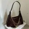 Bolso de Terciopelo Gamuzado de Moda para Mujer Otoño/Invierno 2026 Nuevo Súper Caliente de Nicho con Cadena Bolso de Hombro Único para Debajo del Brazo Bolso de Mano Pequeño para Salir