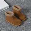 Botas Infantiles 2024 Invierno Nuevo Estilo Zapatos para Niños Botines para Niñas Doble Forro de Algodón Polar Botas de Gamuza de Algodón Suela Suave Elegantes