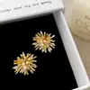 Diseño de Nicho de Moda con Perlas Brillantes de Alta Calidad, Pendientes Irregulares de Fuegos Artificiales, Temperamento de Lujo Ligero, Pendientes Versátiles de Personalidad para el Día a Día