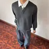 Camiseta de manga larga con bloques de color, corte relajado, efecto dos piezas para hombre, nueva colección otoño/invierno 2026, estilo retro japonés, top holgado con cuello en V