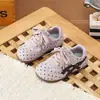 Moda Infantil Sola Macia Sapatos para Meninas 2026 Primavera Novos Tênis Esportivos Meninas Casuais Estilo Princesa Alemã Tênis Branco de Lona
