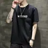 Camiseta Masculina Solta 2024 Nova de Manga Curta com Estampa de Letras Estilo Ins Tendência Camiseta de Meia Manga Verão Estilo Hong Kong