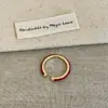 Exquisito Anillo de Cuerda Roja con Moneda de Caballo de Circonita Brillante para Mujer, Lujo Accesible y Anillo de Dedo Índice de Gama Alta, Anillo Abierto de Diseño de Nicho