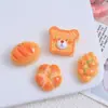 Pão de Sanduíche Sorridente Brincadeira com Comida Desenho Animado Acessórios DIY Acessórios Cola de Creme Resina Pequenos Acessórios Fivela de Sapato Caverna Material