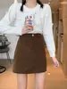 Nova Saia Retro de Veludo Outono/Inverno 2026 Feminina Cintura Alta Emagrecedora Anti-Exposição Justa ao Corpo Estilo Coreano Mini Saia Evasê