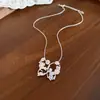 Conjunto de Colar com Pingente de Flor Borboleta de Zircônia Estilo Coreano e Grampo de Cabelo, Corrente de Pescoço de Luxo Leve de Alta Qualidade, Acessórios Doces Versáteis para Mulheres