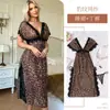 Vestido Longo Sexy Estilo Europeu e Americano com Decote em V Profundo Levemente Transparente Estampado de Leopardo, Vestido Sedutor de Malha Transparente com Fenda, Camisola Erótica com Tanga