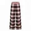 Pantalones Casuales de Retazos a Cuadros con Parches de Letras Estilo Americano para Mujer Verano Sueltos de Pierna Ancha Diseño Versátil Caída Larga hasta el Suelo