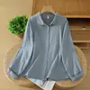 Foto real de camisa de manga larga de gasa de algodón con cuello bordado artístico para mujer, adecuada para primavera y otoño, se puede usar como cárdigan o como capa base