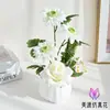 Arranjo de Flores Girassol Rosa de Três Cabeças Planta em Vaso Flor Artificial Decoração para Sala de Estar de Casa Ornamento para Gabinete de TV Hall de Entrada Flor Artificial
