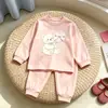 Conjunto de Otoño e Invierno para Niños Estilo Nuevo Ropa Interior Pijamas para Niñas Ropa de Otoño para Bebés Pantalones de Otoño Ropa de Casa Conjunto de Dos Piezas Ropa Infantil Venta al por Mayor