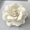 Broche Pin de Veludo Camélia Europeu e Americano Suki Acessório para Roupa Broche Floral de Uso Duplo Estilo Chanel