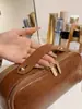 Bolsa de Cosméticos de Alta Gama Francesa para Mujer 2026 Nuevo Modelo Portátil de Gran Capacidad para Viaje, Almacenamiento de Cosméticos y Artículos de Tocador
