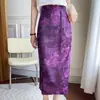 Saia jacquard vintage de luxo leve transfronteiriça para mulheres, novo estilo verão 2026, saia reta de cetim de cintura alta emagrecedora para mulheres