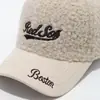 Gorra infantil de moda con bordado de letras de cachemira sintética, gorra de béisbol unisex para escuela primaria estilo callejero hip-hop, calidad de exportación