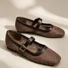 Sapatos Mary Jane Trançados Vazados Marrons 2026 para Mulheres, Bico Quadrado, Fivela de Uma Tira, Sapatos Femininos Planos Respiráveis, Fornecimento Transfronteiriço