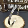 Pulseira de Prata Esterlina 925 com Textura Seiko para Homem Personalizada Retro Caveira Dominadora Moda Pulseira Aberta Joia da Moda