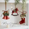 Novos Produtos Transfronteiriços Meias com Sino Tridimensional Cavalo Vermelho Pingente de Resina Enfeites de Árvore de Natal Decoração de Feriado Presentes