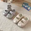 Zapatos elegantes de princesa para niñas 2026 primavera y otoño nuevos zapatos de cuero con suela blanda y lazo para niñas, zapatos planos lindos y transpirables