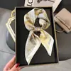 Lenço Quadrado Pequeno Flor de Castanha Lenço de Seda para Mulheres 2026 Novo Estilo Gargantilha Acessório de Pescoço de Alto Padrão Combinado com Decoração de Camisa