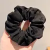 Scrunchie de Cetim Retro Francês Acessório de Cabelo Estilo Pintura a Óleo Elástico Elegante para Rabo de Cavalo Baixo Acessório de Cabelo Elegante Outono/Inverno Lenço Quadrado