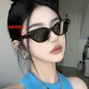 Gafas de sol tachonadas estilo coreano 2026 para hombre, Gafas de sol polarizadas de moda para mujer, Nuevas gafas de protección solar para fiesta, Negras