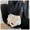 Bolsas pequenas populares deste ano para mulheres 2026 nova elegante casual corrente transversal laço fofo ombro único sob o braço bolsa
