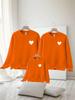 Sudadera Roja Ropa a Juego Familiar Otoño 2026 Nuevo Estilo para Familia de Tres o Cuatro con Estampado de Logo de Corazón Conjunto de Manga Larga Madre e Hija