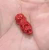Fornecimento Direto da Fábrica de Acessórios para Pulseira Pixiu de Cinábrio, Pulseira com Pingente Pixiu de Areia Vermelha de Baixo Teor, Acessórios para Chaveiro Atacado