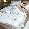 Conjunto de Colcha de Verão Tencel Classe A Fresca para Ar Condicionado com Três ou Quatro Peças Lavável à Máquina Lençol de Seda Gelada para Adultos e Crianças Colcha Fina de Primavera e Outono