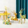 Decoración Ornamental de Ciervo con Transferencia de Agua Dorada Seleccionada Cuidadosamente Adorno Transfronterizo Regalo de Alta Gama Artesanía para el Hogar Simple de Lujo Ligero